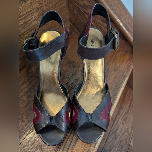 Nine West Debutante 5" stacked Heel Ankle Strap Three Tone Leather pumps Sz 7.5 - Picture 11 of 16